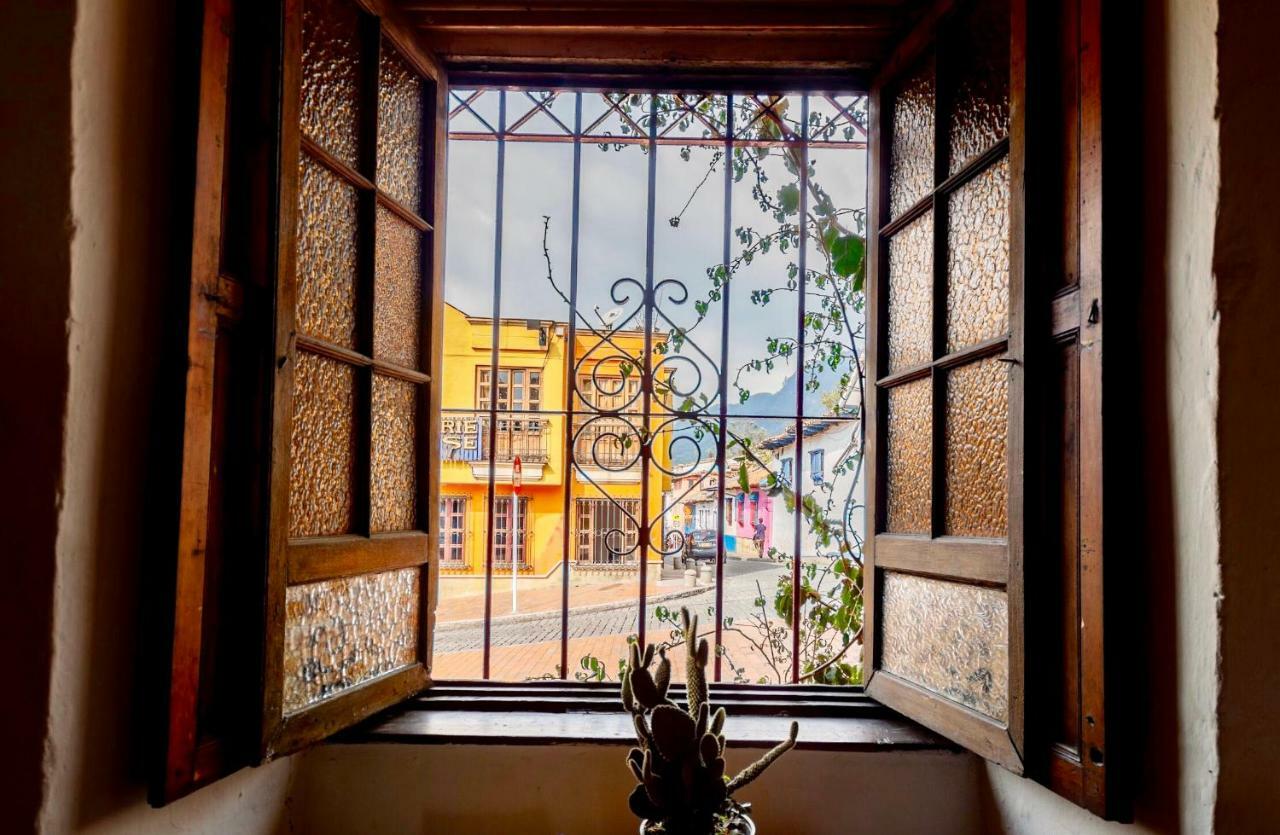 Alegrias Hostel Bogotá Esterno foto